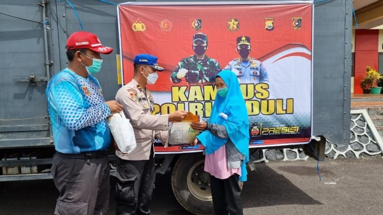 Kampus Polri Peduli, SPN Polda Bengkulu Gelar Bakti Sosial dan Vaksinasi