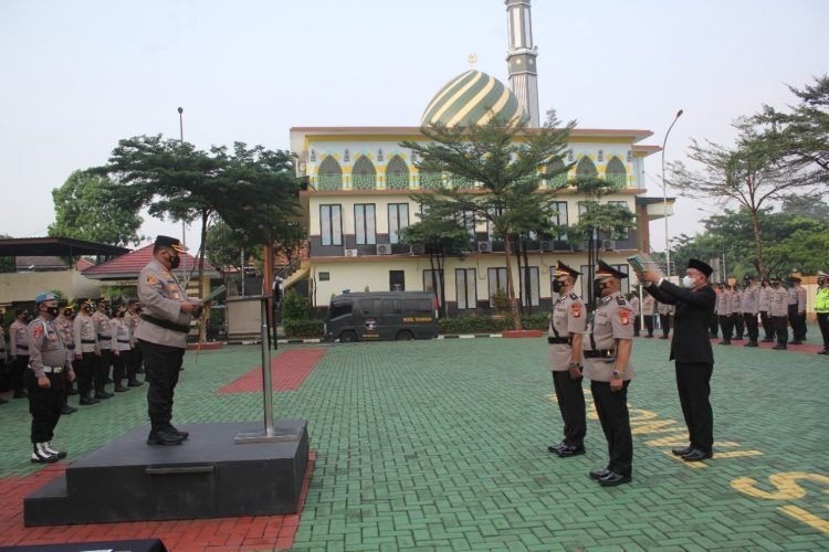 Kapolres Tangsel Kukuhkan Jabatan Kabag Ren dan Kabag Log