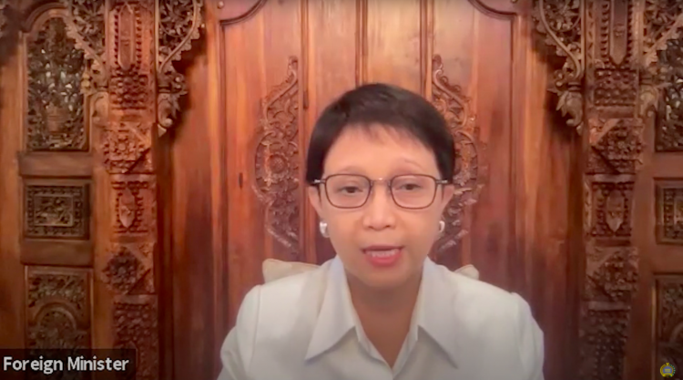 Menlu RI: Pemerintah Arab Saudi Kembali Buka Umrah untuk Jemaah Indonesia