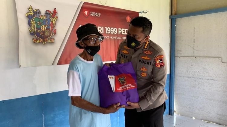 Polda Banten dan Akabri 1999 Vaksinasi Masyarakat Pulau Terluar