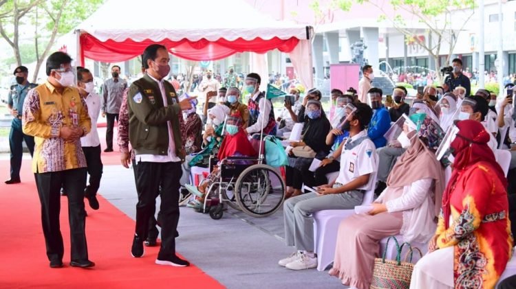 Presiden Joko Widodo Minta Percepatan Vaksinasi di Provinsi Kalimantan Selatan