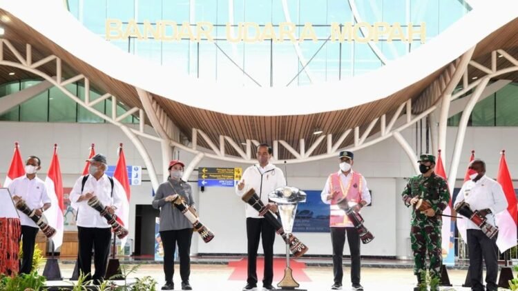 Presiden Joko Widodo Resmikan Terminal Baru Bandara Mopah di Kabupaten Merauke