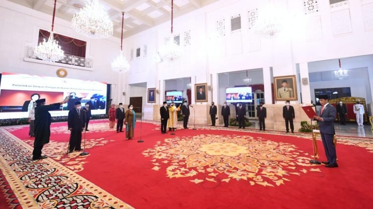 Presiden Jokowi Lantik Dewan Pengarah Badan Riset dan Inovasi Nasional