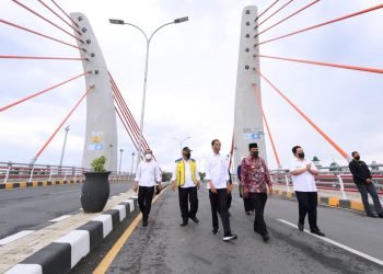 Resmikan Jembatan Sei Alalak, Presiden: Manfaatkan dengan Baik