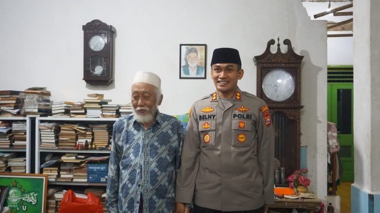 Sambangi Ulama, Kapolres Pandeglang Berharap Kamtibmas Aman Jelang Pilkades