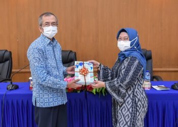 Setkab Jajaki Kerja Sama Pembinaan Penerjemah Pemerintah dengan UNS