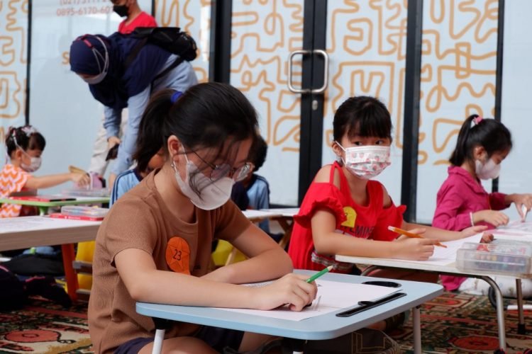 Tingkatkan Kreativitas Anak, Starlet Hotel BSD City Gelar Lomba Warnai