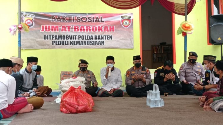 Warung Jumat Barokah, Ditpamobvit Polda Banten Bersama PIC Sambangi Ponpes Raudhatul Qur’an Al Mubtadiin