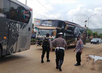 Cegah Lonjakan Wisatawan, Polsek Ciwandan Polres Cilegon Polda Banten Laksanakan Kegiatan Kepolisian Rutin Yang Ditingkatkan (KKRYD).