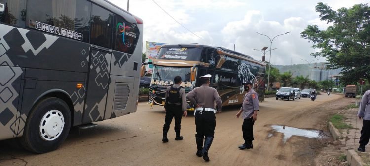 Cegah Lonjakan Wisatawan, Polsek Ciwandan Polres Cilegon Polda Banten Laksanakan Kegiatan Kepolisian Rutin Yang Ditingkatkan (KKRYD).