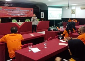 Kasikum Polres Serang Kota Melakukan Pemberian Materi Peran Polri