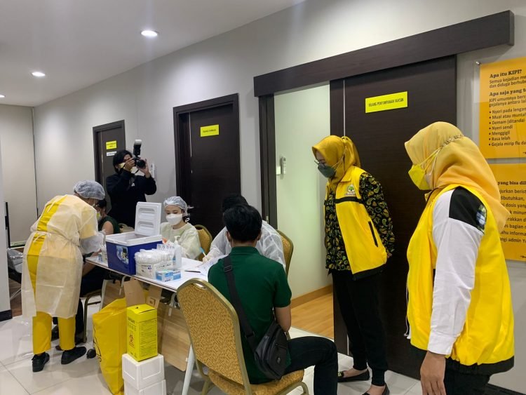 Bagi Perempuan Golkar, Nakes Adalah Pahlawan Masa Kini yang Jasanya Perlu Diapresiasi