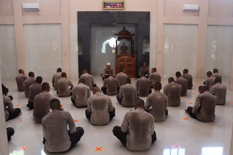 Melalui Binrohtal, Satbrimob Polda Banten Tingkatkan Karakter Personel Lebih Humanis