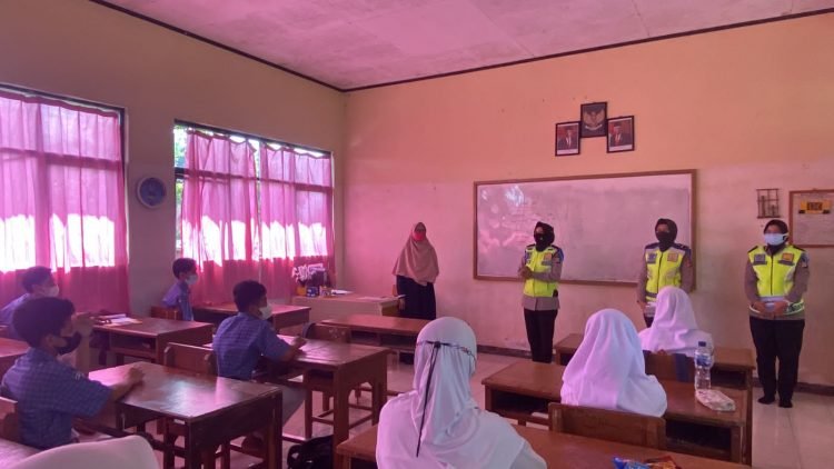 Operasi Zebra Maung 2021 Hari Kesebelas, Ditlantas Polda Banten Gelar Police Go to School ke SMPIT Al-Ghifari