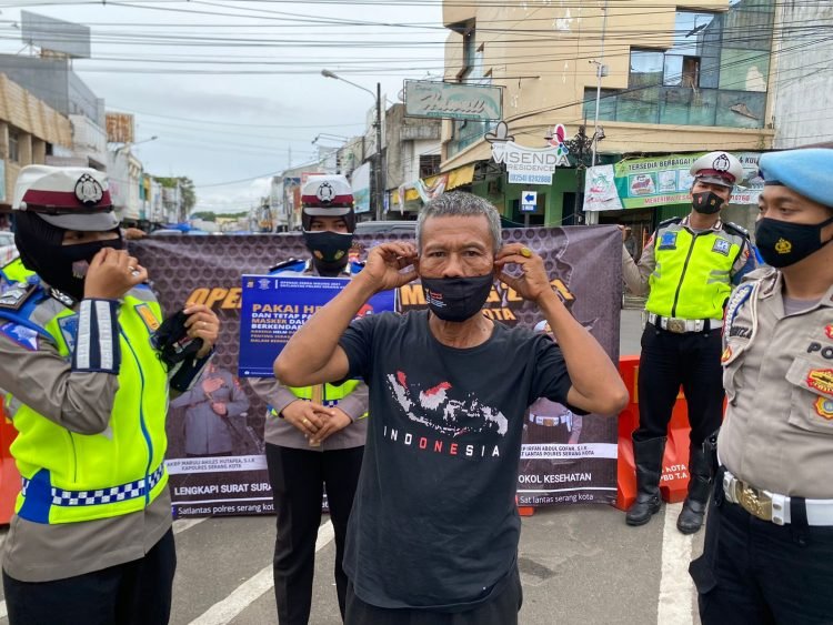 Operasi Zebra Maung Sat Lantas Polres Serang Kota Polda Banten Berikan Himbauan Prokes