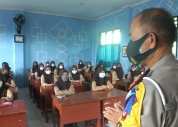 Operasi Zebra Secara Persuasif, Edukatif dan Humanis, Satlantas Polres Serang Polda Banten Berikan Binluh di SMAN 1 Kibin