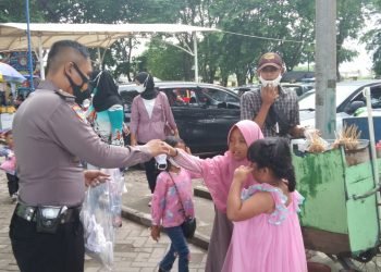 Patroli Tempat Wisata Polres Serang Kota Polsek Kramatwatu Imbau Warga Patuhi Prokes