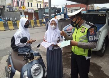 Satlantas Polres Serang melaksanakan Operasi Zebra Maung 2021 hari pertama