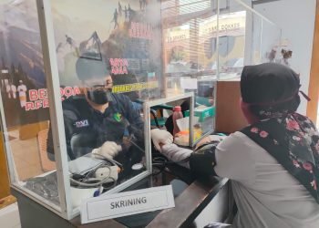 Targetkan 200 vaksinasi Demi Herd Imunity oleh Tim Rev@co Siedokes Polres Cilegon l