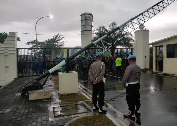 Bidpropam Polda Banten Awasi Pengamanan Unras Buruh di KP3B Banten