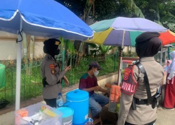 Cegah Penyebaran Covid-19, Polwan Ditsamapta Polda Banten Patroli Nong Jawara
