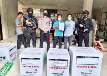 Guna Percepatan Vaksinasi, Ditlantas Polda Banten Kawal Pendistribusian Vaksin Covid-19