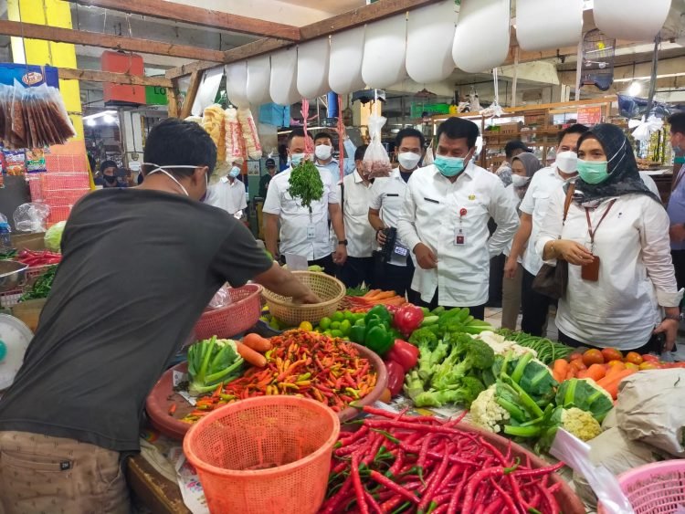 Keren, Belanja di Pasar Tradisional di Kabupaten Tangerang Bisa Nontunai