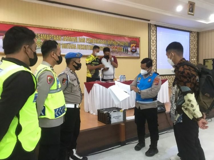 Seleksi Penerimaan Bintara Rekpro, Biro SDM Polda Banten Gelar Uji Kesamaptaan Jasmani