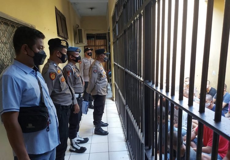 Sidak Ruang Tahanan Polres Cilegon Polda Banten oleh Pawas,SPKT dan Provos