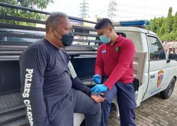 Unjuk Rasa hari Ke 5 Dokkes Polres Cilegon Polda Banten melaksanakan kegiatan Kesehatan Lapangan