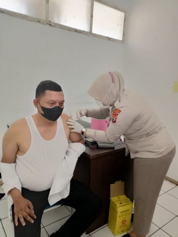 Biddokkes Polda Banten Terus Membuka  Gerai Vaksin