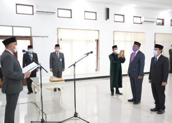 Bupati Zaki Lantik Komisaris Utama BPR dan MKR