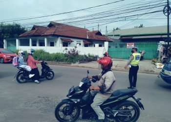 Ditlantas Polda Banten Rutin Laksanakan Pengaturan Sore, Demi Terciptanya Kamseltibcar Lantas di Kota Serang