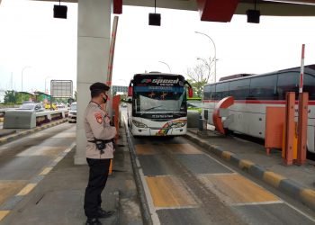 Ditpamobvit Polda Banten Lakukan Patroli di Sepanjang Jalan Tol Tangerang-Merak
