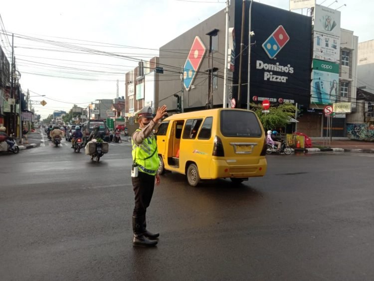 Gatur Pagi, Rutinitas Satlantas Polres Serkot Atasi Kemacetan