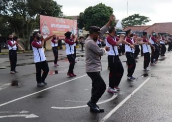 Jaga Imun Tubuh, Polres Pandeglang Lakukan Senam Jantung Sehat