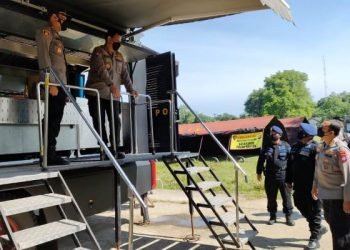 Kapolda Banten Tinjau Posko Pengungsian Gempa di Pandeglang