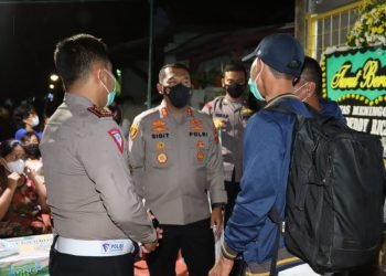 Kapolres Cilegon Sambangi Rumah Duka Warga Cilegon Korban Lakalantas Di Balikpapan