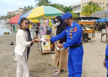 Pastikan Situasi Wisata Aman, Ditpolairud Polda Banten Patroli di Pantai Anyer