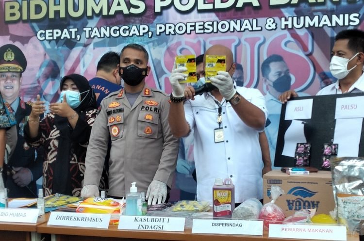 Polda Banten Gerebek Gudang Shampo dan Kosmetik Palsu Beromzet Ratusan Juta di Pakuhaji