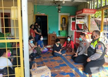 Polres Cilegon Kunjungi Rumah Korban Laka Lantas di Balikpapan