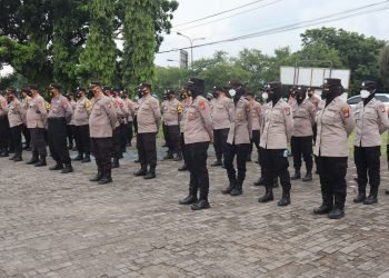 Polwan Polres Cilegon Laksanakan Apel Pengamanan Pemberangkatan  Aksi Unras Ke KP3B Serang