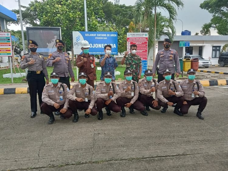 Sinergitas TNI Polri, Ditpamobvit Polda Banten Bersama TNI Patroli di PT Perusahaan Gas Negara