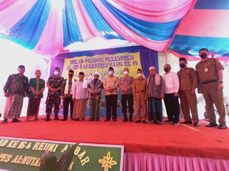 Wadirbinmas Polda Banten Hadiri Acara Milad Ponpes Al Mutafakkirin Ke-16