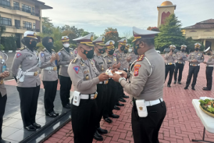 Wadirlantas Polda Banten Pimpin Apel Pagi Dan Syukuran Kenaikan Pangkat Bersama Jajaran Ditlantas