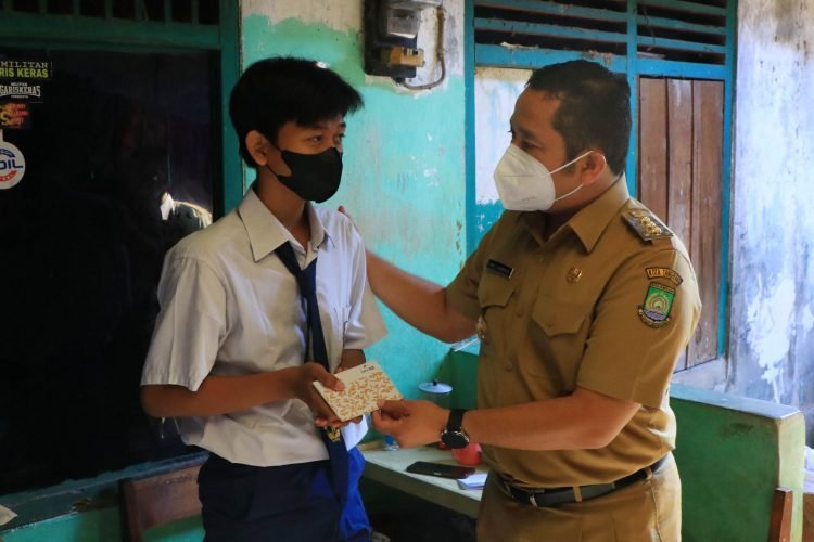10.300 Siswa Kurang Mampu di Kota Tangerang Dapat Bantuan