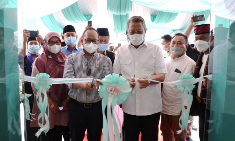 Resmikan Kantor Kelurahan Bakti Jaya, Benyamin Davnie: Pelayanan Harus Ditingkatkan