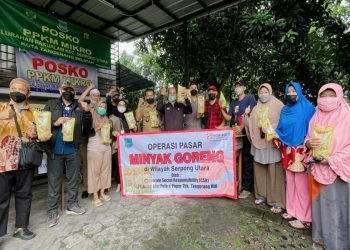 Operasi Minyak Goreng Murah Indah Kiat Tangerang di Serpong Utara Disambut Antusias Masyarakat