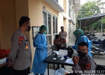 Biddokkes Polda Banten Melaksanakan Pemeriksaan Swab Antigen Covid -19