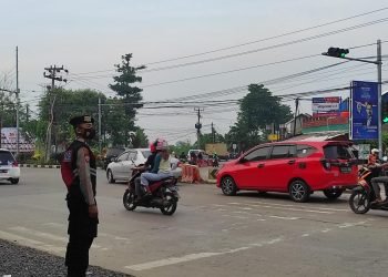 Ditsamapta Polda Banten Laksanakan Pengaturan Lalu Lintas Ciptakan Kamsertibcarlantas